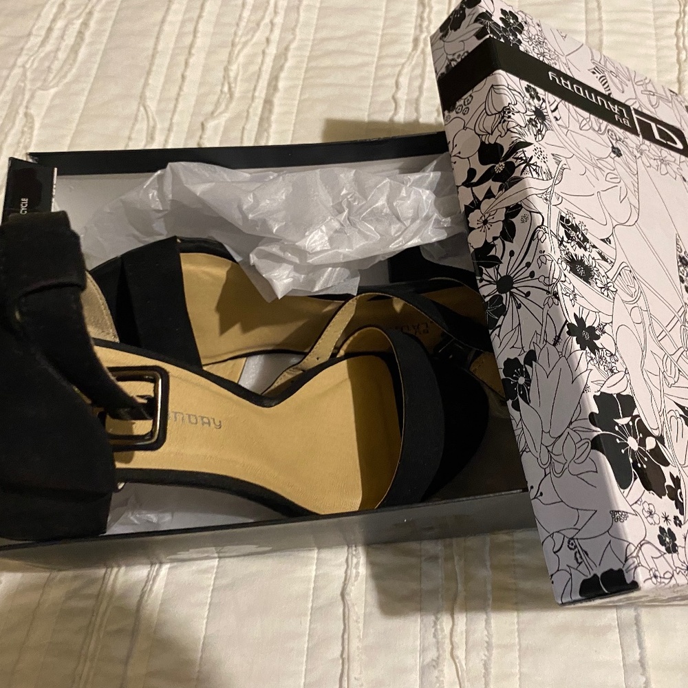 Women’s black heels